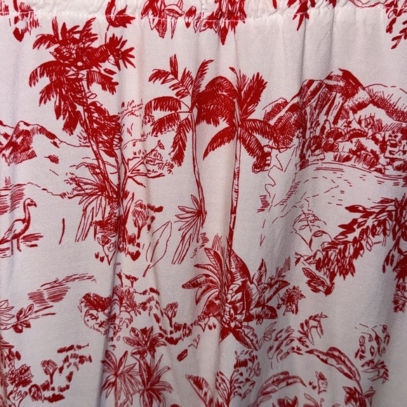 H&M DRESS! Ivory and Red color. Size Medium. Great condition. Drawstring sides. - Picture 3 of 11